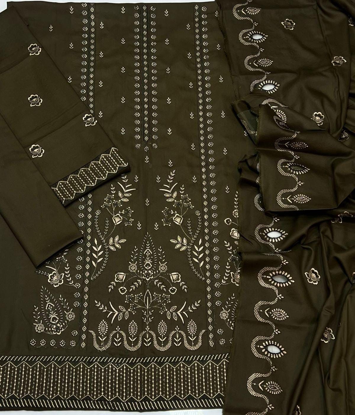 bareeze winter collection 2025 – premium dhanak embroidered 3pc suit